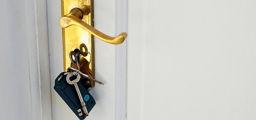 Broken Door Key Extraction in Country Club, CA